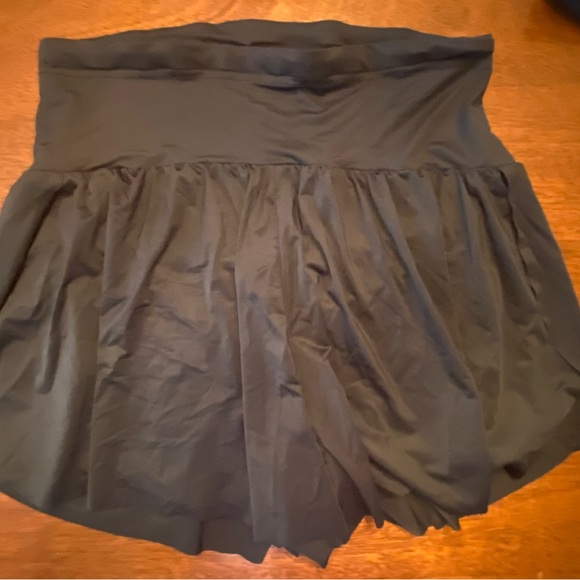 Maternity Short Bundle size small - Picture 5 of 16